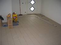 CIMG2519 War nicht einfach, denn der Boden ist in alle Richtungen schief.